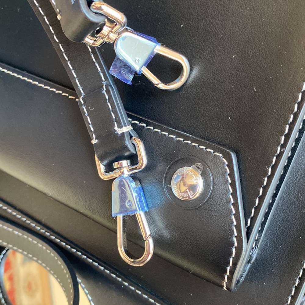 Authentic Burberry bag - Picture 14 of 17